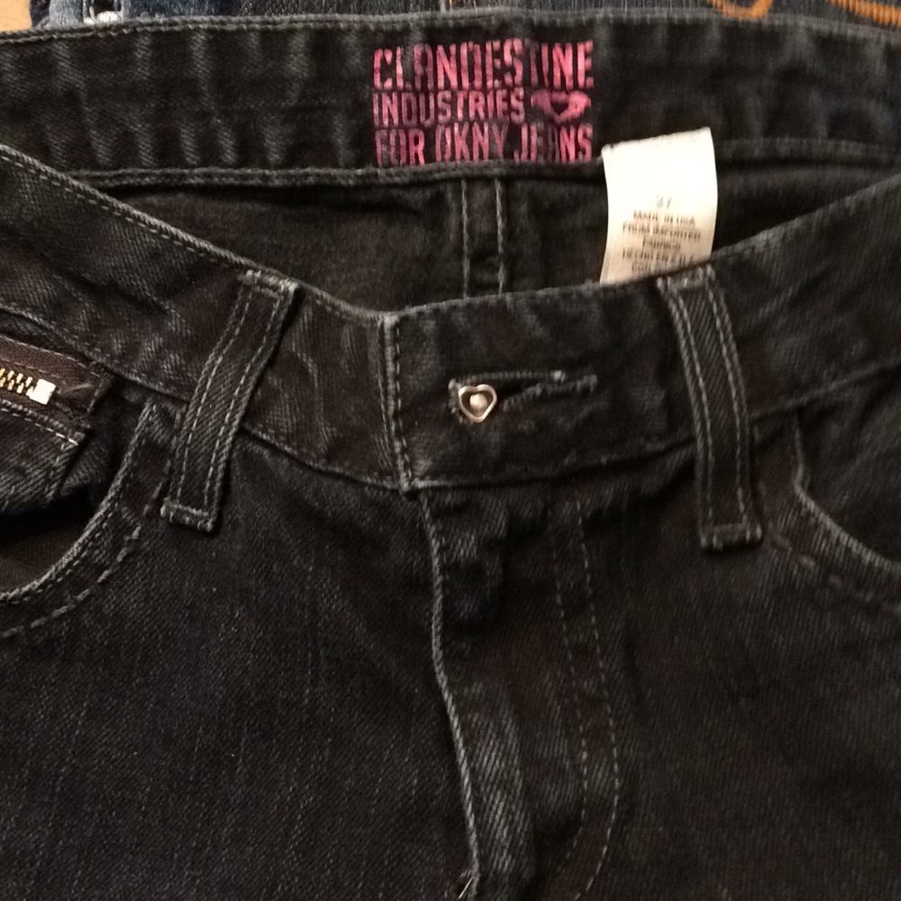 DKNY DARK WASH SKINNY JEANS SIZE 27
